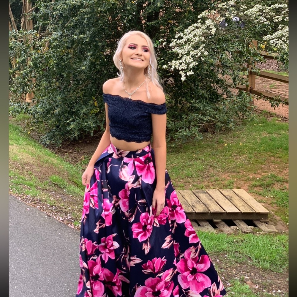Prom Dress - Picture 2 of 2